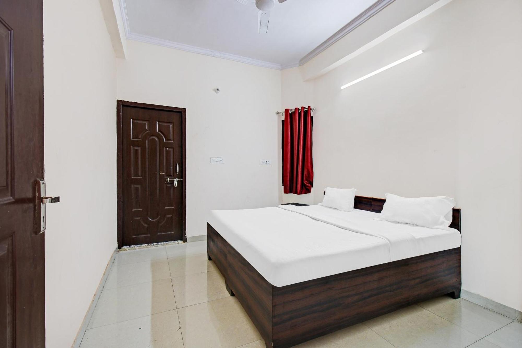 Hotel O Jr Hotel Lucknow Esterno foto