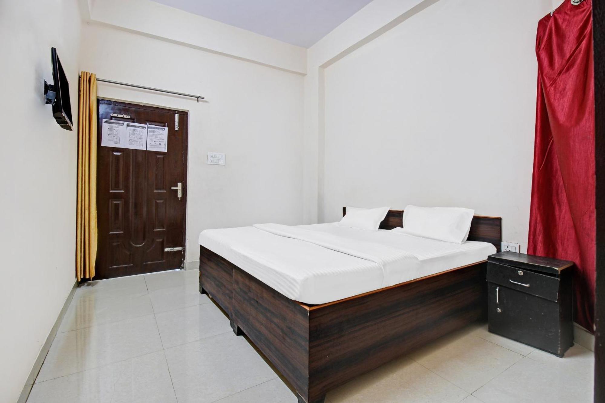 Hotel O Jr Hotel Lucknow Esterno foto