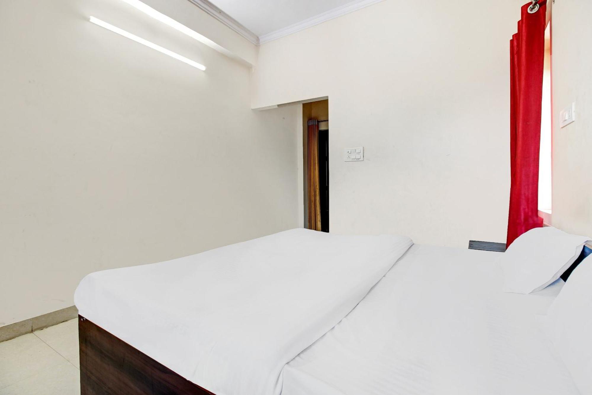 Hotel O Jr Hotel Lucknow Esterno foto